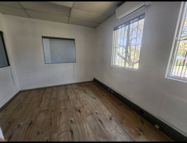 182M² OFFICE TO LET IN RANDJESPARK